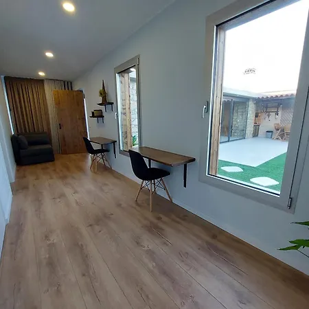 Adega D'aldeia Com Piscina E Jacuzzi Nyaraló