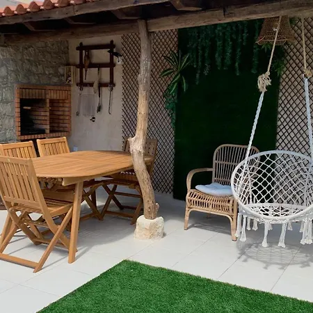 Dom wakacyjny Adega D'aldeia Com Piscina E Jacuzzi *