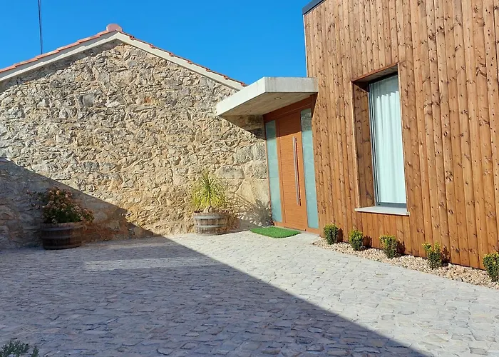 Adega D'aldeia Com Piscina E Jacuzzi * Ulmeiro